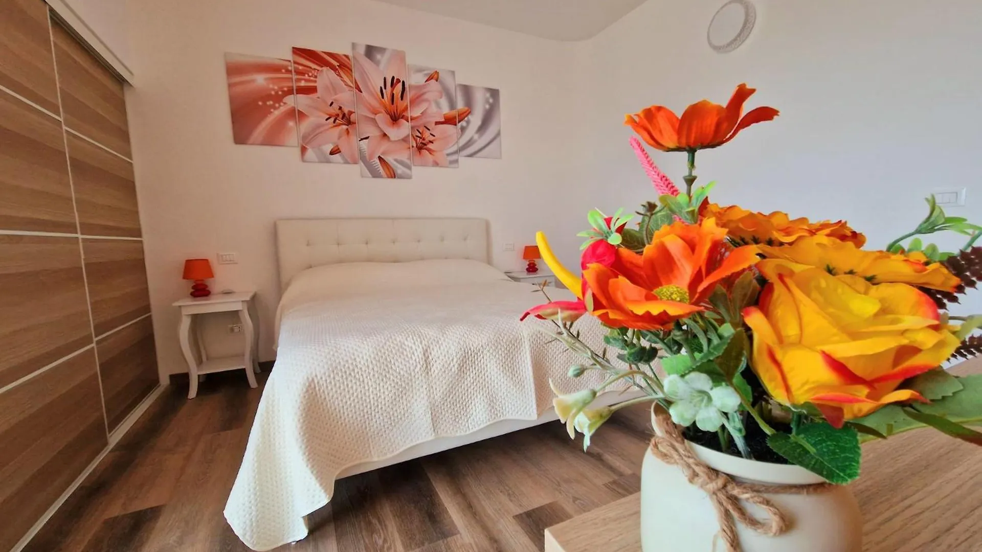 Bed & Breakfast L'Incanto Intero Appartamento Pisa 0*,  Italy