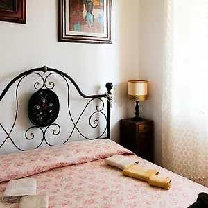  Pensjonat Guesthouse Stazione Pisa Centro
